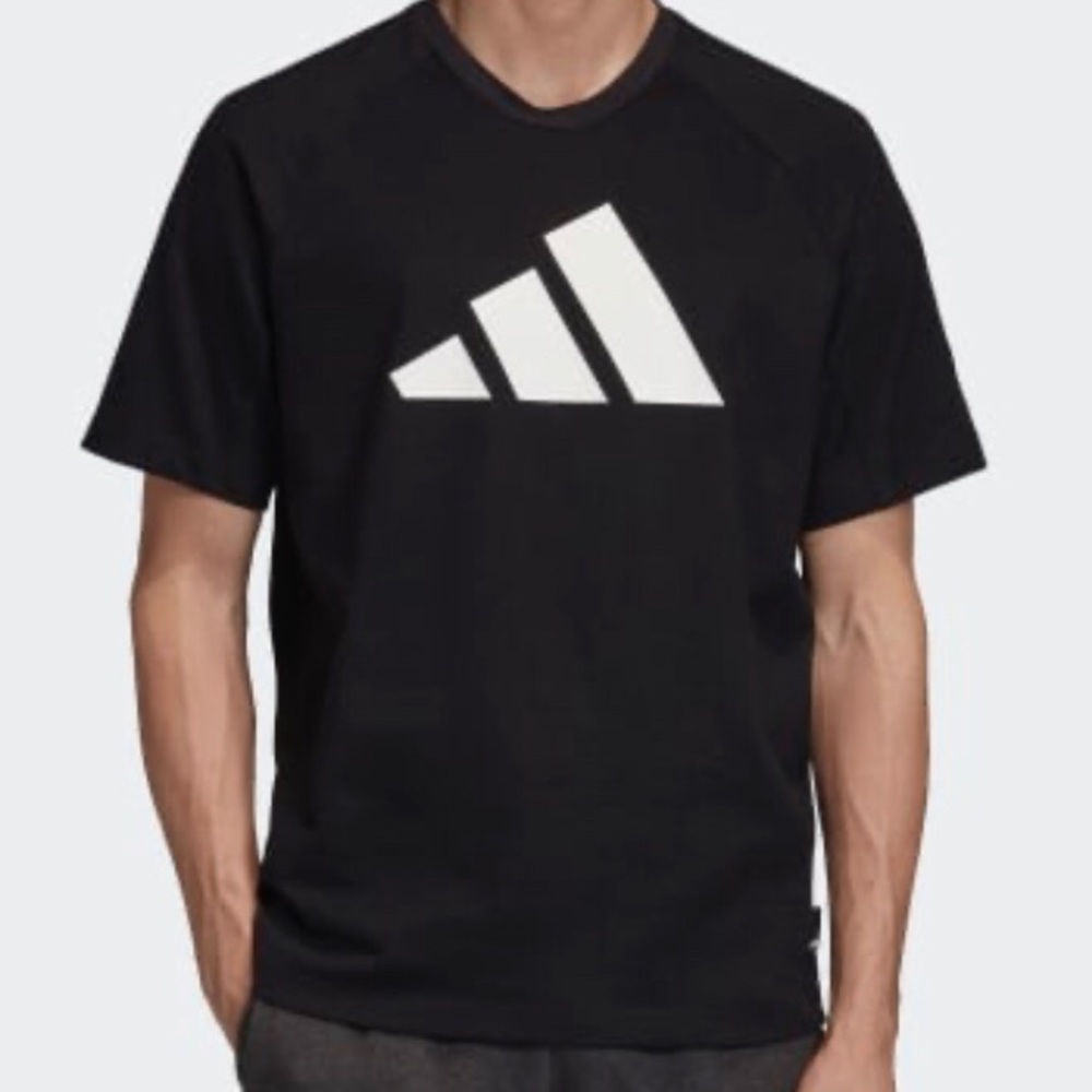 💙NWT Men's Adidas 2XL Tee💙